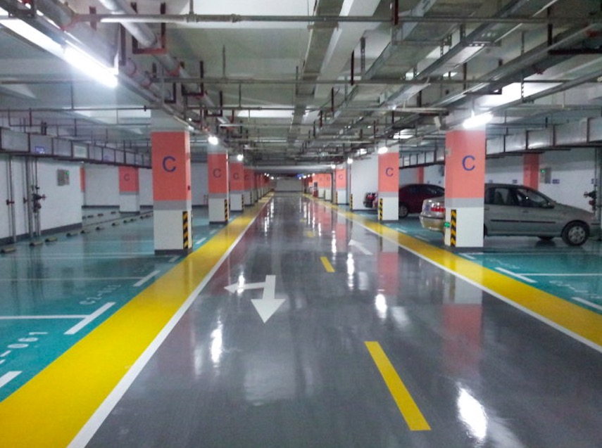 停車場洗地機(jī)如何選購，22年洗地機(jī)行業(yè)經(jīng)理人告訴你.png
